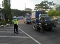 Satlantas Polres Tanjung Perak Beri Pelayanan Melalui Pengaturan Lalu Lintas Sore