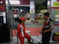 Cegah Tindak Kriminalitas, Babinkamtibmas Polsek Asemrowo Lakukan Patroli Malam
