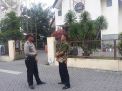 Babinkamtibmas Perak Barat Lakukan Pengamanan Gereja