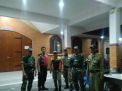 Babinkamtibmas Polsek Kenjeran Amankan Kebaktian Malam Paskah