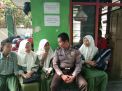 Babinkamtibmas Takal Kedinding Sampaikan Pesan Rajin Belajar Dalam Rabu Narsis