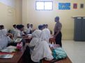 Panit Binmas Polsek Semampir Sampaikan Anti Paham Radikal Ke Pelajar SMA
