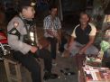 Satsabhara Polres Tanjung Perak Patroli Malam di Perkampungan, Ciptakan Rasa Aman Pada Masyarakat