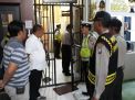 Antisipasi Tahanan Sakit, Polsek Asemrowo Laksanakan Pengecekan Rutin