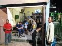 Babinkamtibmas Sidotopo Wetan Tegur Pemilik Warung Yang Masih Buka Hingga Larut Malam
