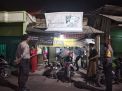 Wakapolsek Krembangan Pimpin Patroli Malam & Pembubaran Pengunjung Warkop