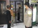 Antisipasi Tahanan Sakit & Barang-Barang Terlarang, Polsek Asemrowo Laksanakan Pengecekan Rutin Setiap Hari