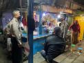 Polsek Krembangan Gelar Operasi Pemberlakuan Jam Malam Sekaligus Penertiban Masker di Warung-Warung