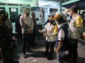 Kapolres Tanjung Perak Bersama Kabid Humas Polda Jatim Pantau Penerapan Protokol Kesehatan di Wisata Religi Ampel