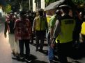 Kapolsek Asemrowo Pimpin Operasi Jam Malam & Penertiban Masker, Sasar Warung Serta Pengguna Jalan