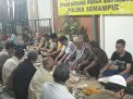 Kapolsek Semampir Berikan Penyuluhan Narkoba di Acara Cangkrukan Senin