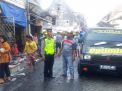 Unit Lantas Polsek Pabean Cantikan Atur Lalin di Jalan Panggung