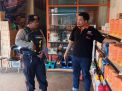 Patroli Mini Market, Satsabhara Sampaikan Pesan Waspada Pencurian