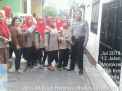 Babinkamtibmas Morokrembangan Lakukan Pendampingan Kader Jumantik Ke Rumah-Rumah Warga