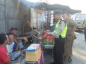 Babinkamtibmas Genting Kalianak Titip pesan Waspada Copet ke Pengamen Bus Kota