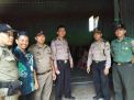 Polsek Asemrowo Bersama Koramil & Satpol PP Kawal Pembagian Zakat Mal