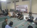 Wakapolsek Krembangan Sosialisasikan SPKT Door To Door Dalam Kegiatan Cangkrukan