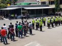 Kapolres Pelabuhan Tanjung Perak Pimpin Apel Pengamanan Bonek