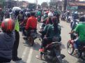 Satlantas Polres Tanjung Perak Atur Lalu Lintas Sore, Bantu Kepulangan Pekerja