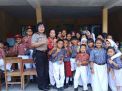 Panit Binmas Polsek Krembangan Nongkrong Bareng Adik-Adik SDN Perak Barat