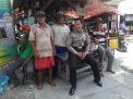 Babinkamtibmas Takal Kedinding Sampaikan Himbauan Tertib Parkir