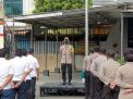 Wakapolres Tanjung Perak Sampaikan Pesan Jaga Kesehatan Dalam Apel Pagi