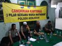 Kapolsek Kenjeran Pimpin Acara Cangkrukan Senin Militan
