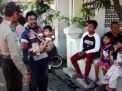 Babinkamtibmas Takal Kedinding Sampaikan Pesan Kamtibas & Waspada Penculikan