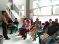 Babinkamtibmas Polsek Kenjeran Sosialisasi SPKT Door To Door di Kantor Kelurahan