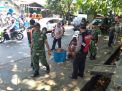 Babinkamtibmas Bongkaran Kawal Penertiban PKL di Jalan Waspada
