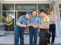 Kapolres Tanjung Perak Beri Kejutan Ulang Tahun Kepada Lima Pimpinan TNI