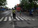Satlantas Polres Tanjung Perak Beri Pelayanan Masyarakat Melalui Pengaturan Sore