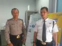 Babinkamtibmas Sidotopo Wetan Sampaikan Pesan Keamanan ke Petugas Sekuriti Bank BRI