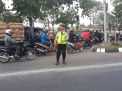 Polsek Asemrowo Atur Lalu Lintas Sore Antisipasi Kemacetan