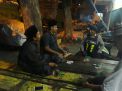 Satsabhara Polres Tanjung Perak Patroli Dialogis Bersama Warga Jalan Kalimas