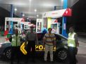 Patroli Malam di SPBU, Polsek Asemrowo Sampaikan Pesan Waspada Jambret