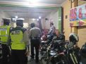 Polsek Asemrowo Bubarkan Pengunjung Warkop, Cegah Penyebaran Virus Corona