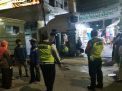 Polsek Semampir Lakukan Penertiban Masker di Wisata Religi Ampel
