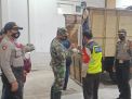 Polsek Asemrowo Kawal Pendistibusian Logistik Pilwali dari PPK Ke PPS