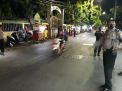 Polsek Asemrowo Lakukan Operasi Penertiban Masker Bareng Linmas