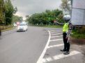 Satlantas Polres Tanjung Perak Lakukan Pengaturan Sore. Beri Pelayanan Masyarakat