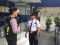 Satsabhara Polres Tanjung Perak Antisipasi 3C di Kantor Bank Melalui Patroli
