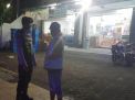 Satsabhara Polres Tanjung Perak Beri Pesan Waspada Curanmor ke Petugas Parkir Mini Market