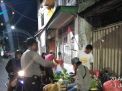 Babinkamtibmas Nyamplungan Sampaikan Pesan Kamtibmas & Kebersihan Ke Pedagang Sayur