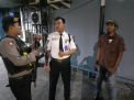 Patroli Kantor Bank, Satsabhara Polres Tanjung Perak Sampaikan Waspada Kriminalitas