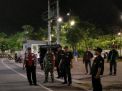 Babinkamtibmas Kedung Cowek Patroli Bareng Satpol PP di Taman Suroboyo, Antisipasi Kerawanan