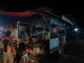 Polsek Kenjeran Bersama Satpol PP Lakukan Razia Warung-Warung Dalam Pelaksanaan PPKM
