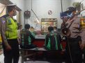 Polsek Krembangan Lakukan Razia Jam Malam di Warung-Warung Dalam Rangka Operasi PPKM
