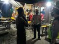 Polsek Asemrowo Bersama Linmas Gelar Operasi Pemberlakuan Jam Malam & Penertiban Masker di Warkop