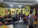 Polsek Krembangan Gelar Operasi Jam Malam di Warung-Warung, Cegah Kerumunan Penyebab Penyebaran Covid-19